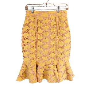 Gianni Bini Small Skirt Blush Neutral Lining Yellow Lace Overlay Flared Midi